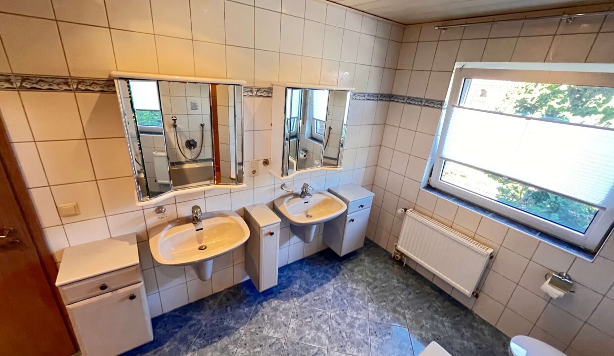 Badezimmer EG