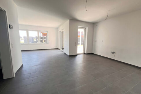 Wohnzimmer mit Küche