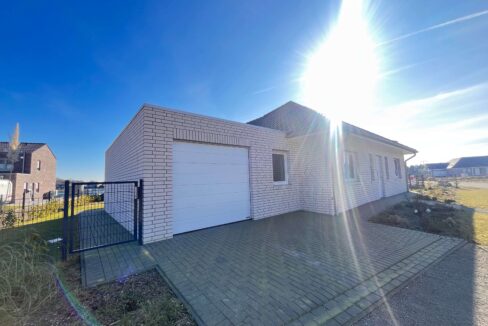 Hausansicht Garage
