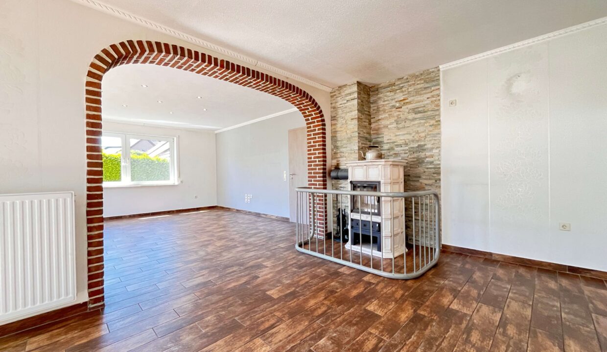 Wohnzimmer mit Kamin