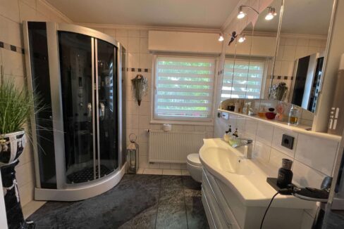 Badezimmer EG