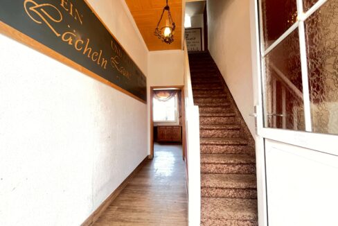 Flur Treppe zum OG