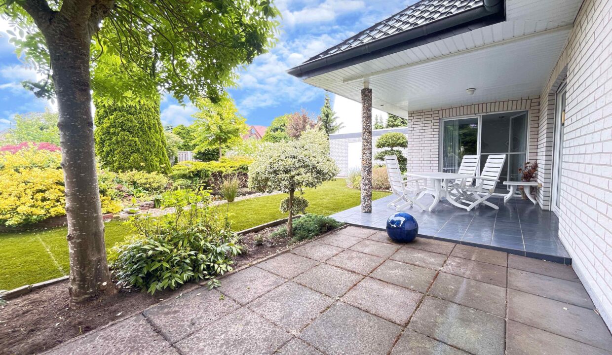 Teilüberdachte Terrasse