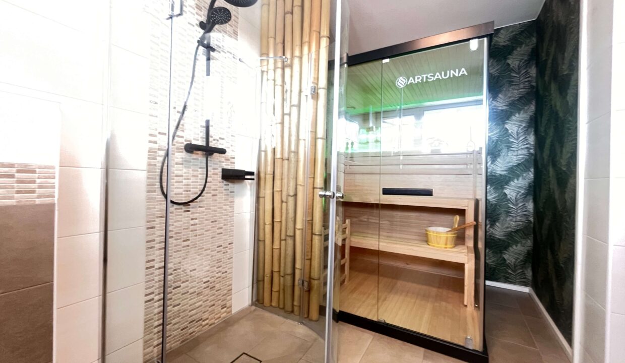 Duschbad mit Sauna