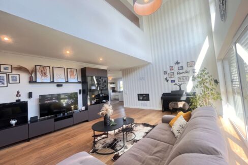 Wohnzimmer mit Galerie