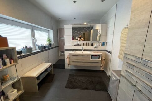 Badezimmer EG