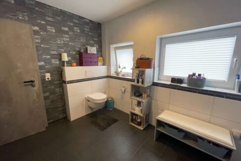 Badezimmer EG