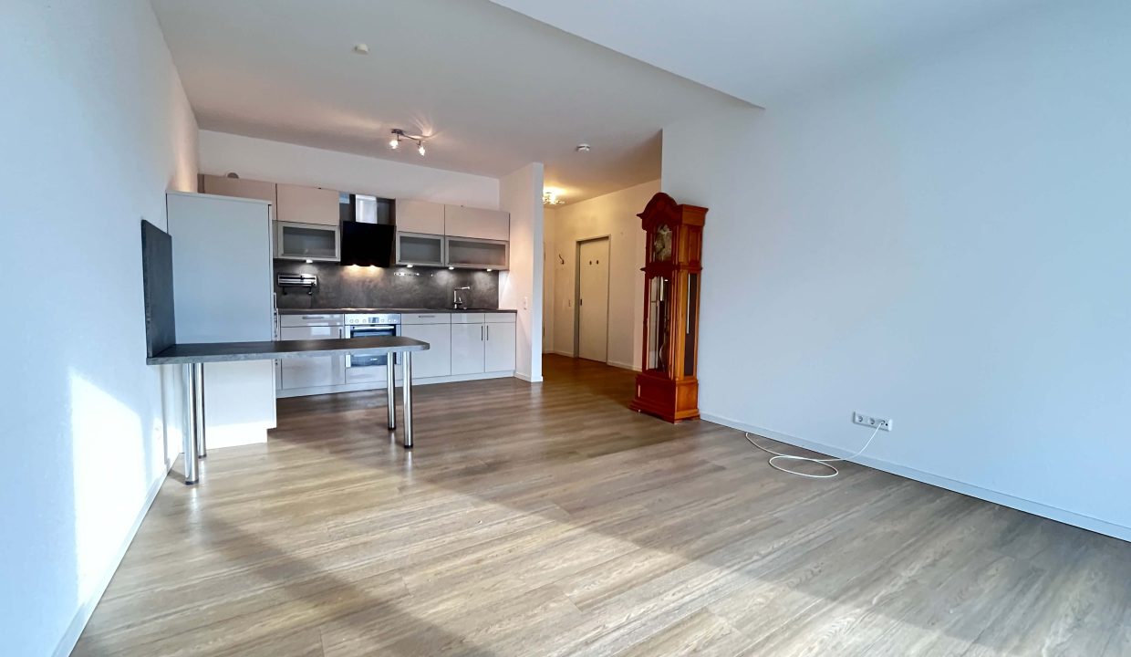 Wohnzimmer mit Küche