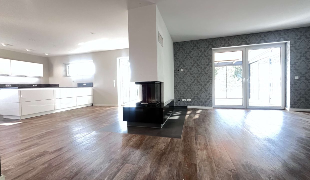 Wohnzimmer mit Kamin