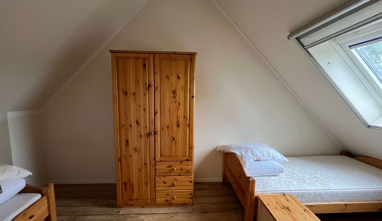 Schlafzimmer DG
