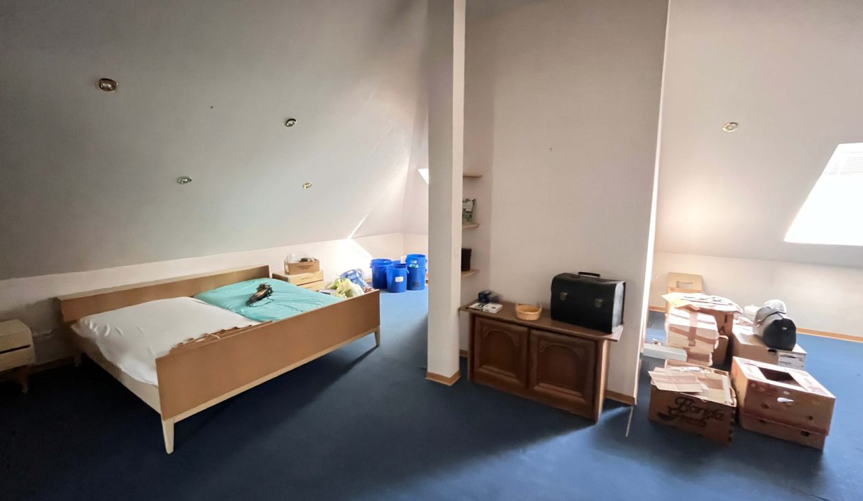 Studiozimmer OG
