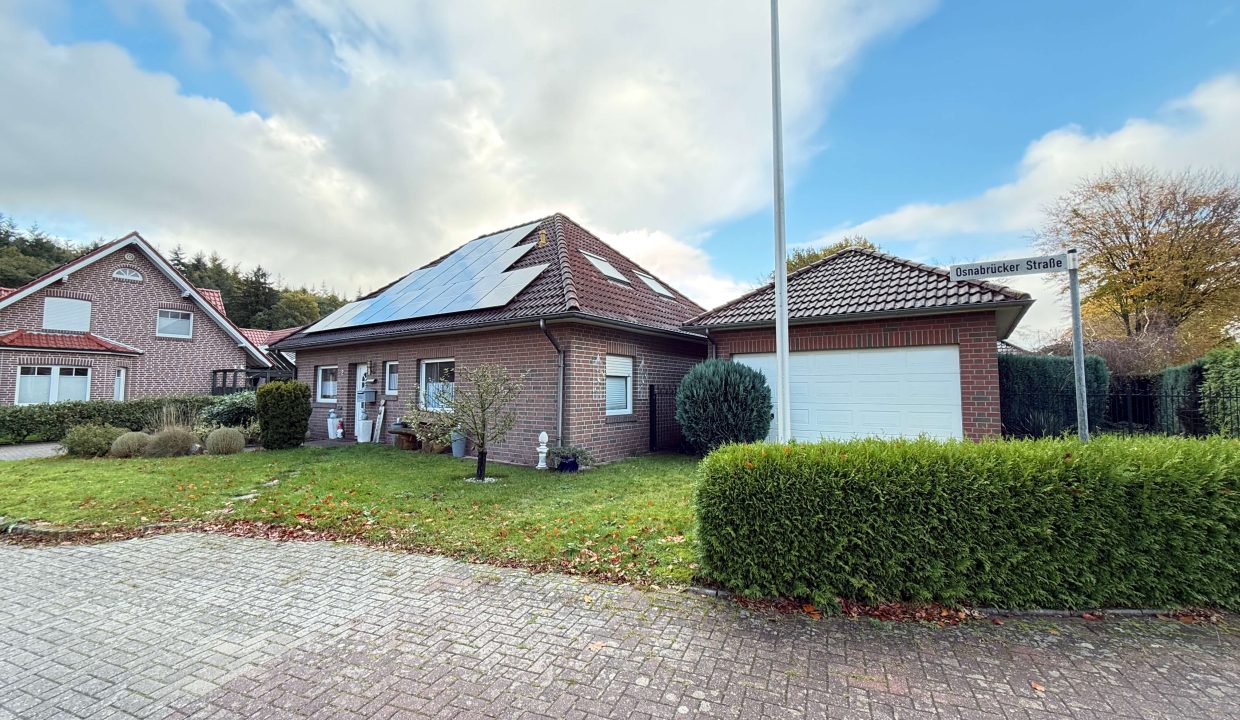 Hausansicht zweite Garage