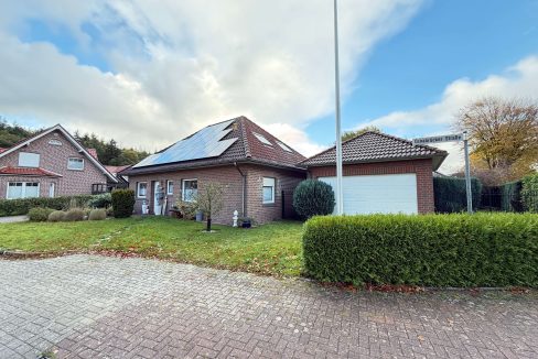 Hausansicht zweite Garage