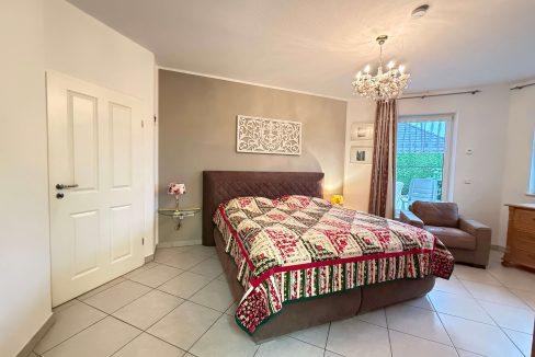 Schlafzimmer EG