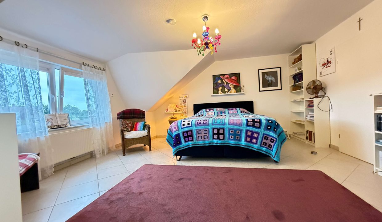 Schlafzimmer OG