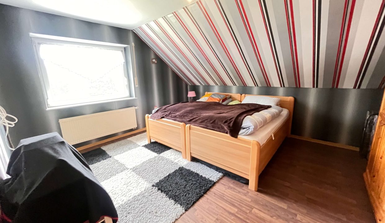 Schlafzimmer OG