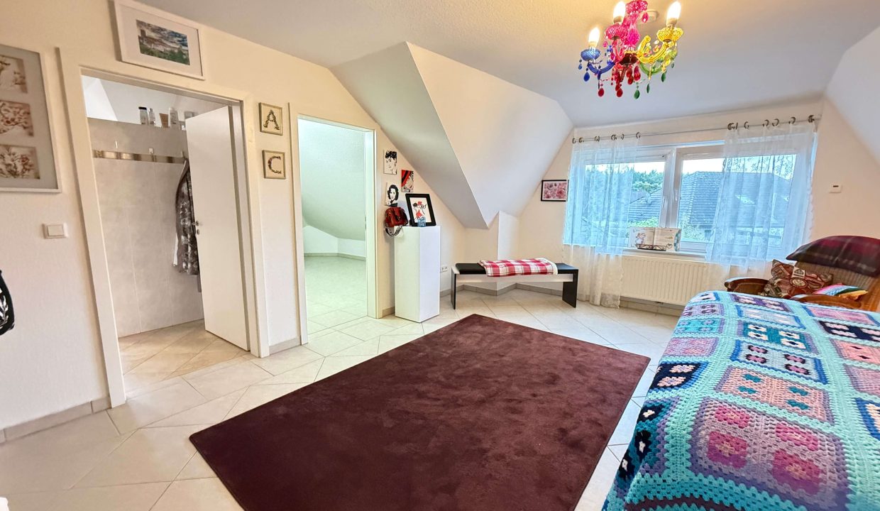 Schlafzimmer OG
