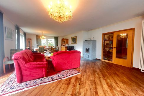 Wohnzimmer mit Specksteinofen