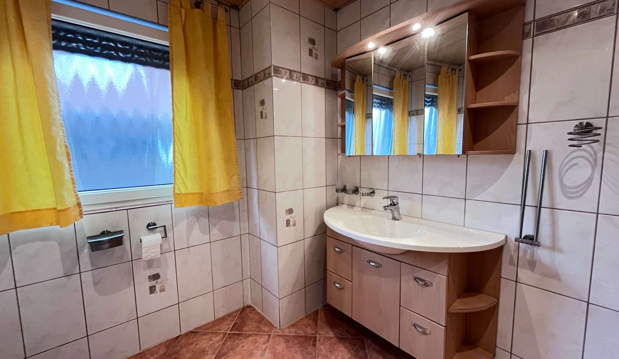Badezimmer EG