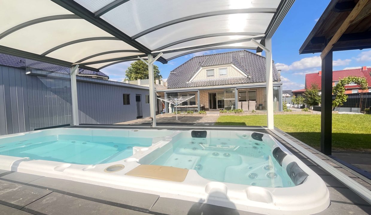 Überdachter Jakusie