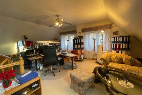 Studio / Büro im DG