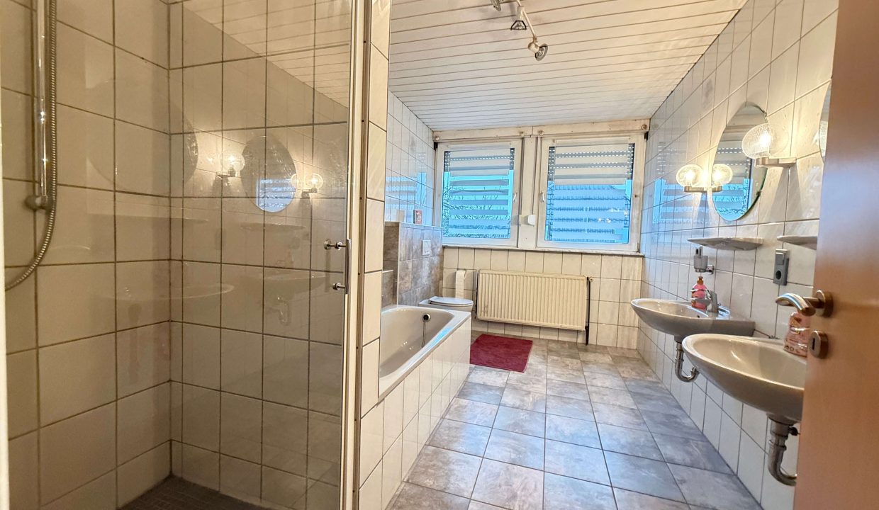 Badezimmer II OG