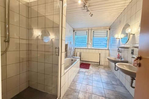 Badezimmer II OG