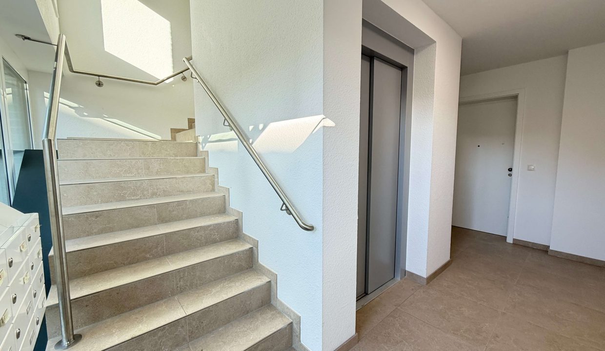 Treppenhaus Personenaufzug