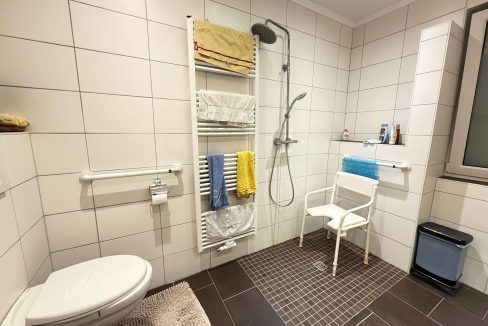 Badezimmer EG