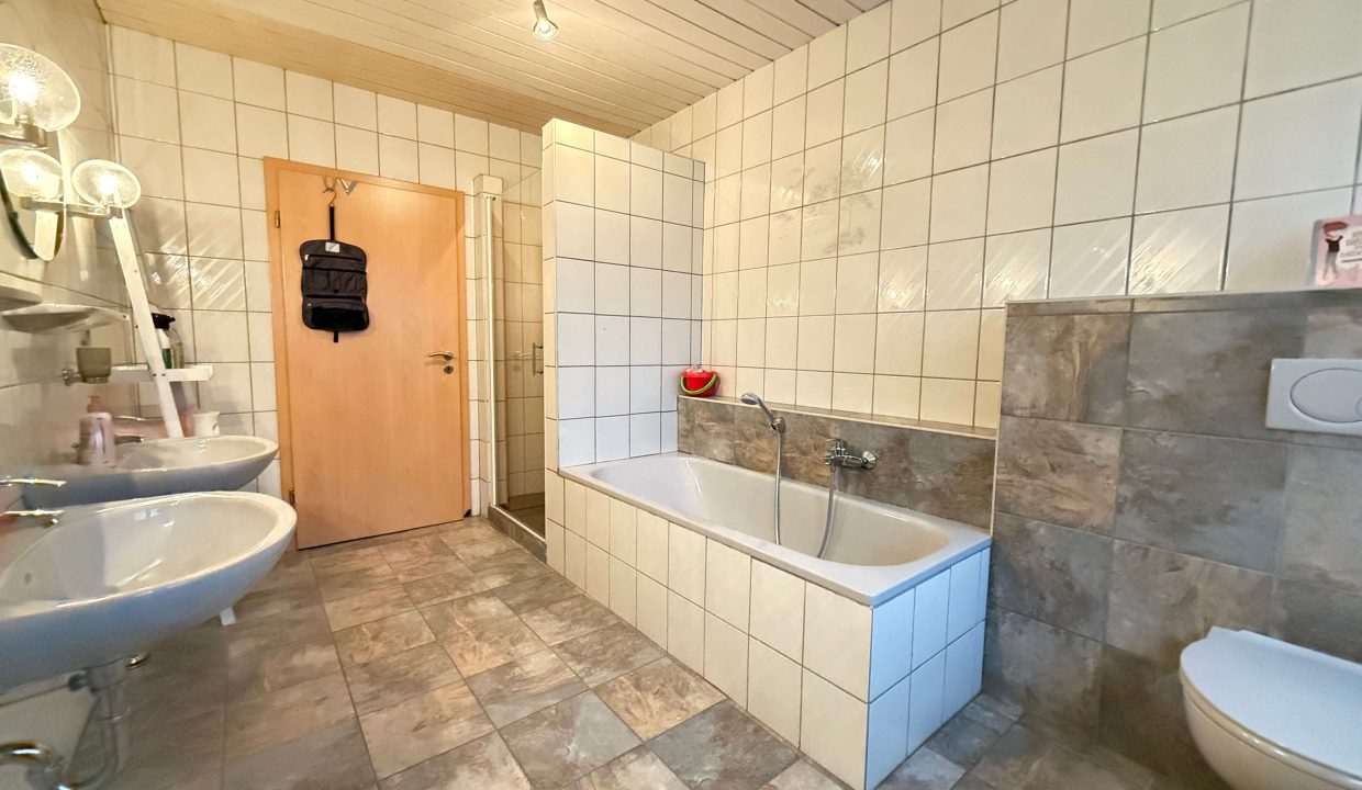 Badezimmer II OG