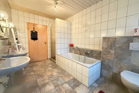 Badezimmer II OG