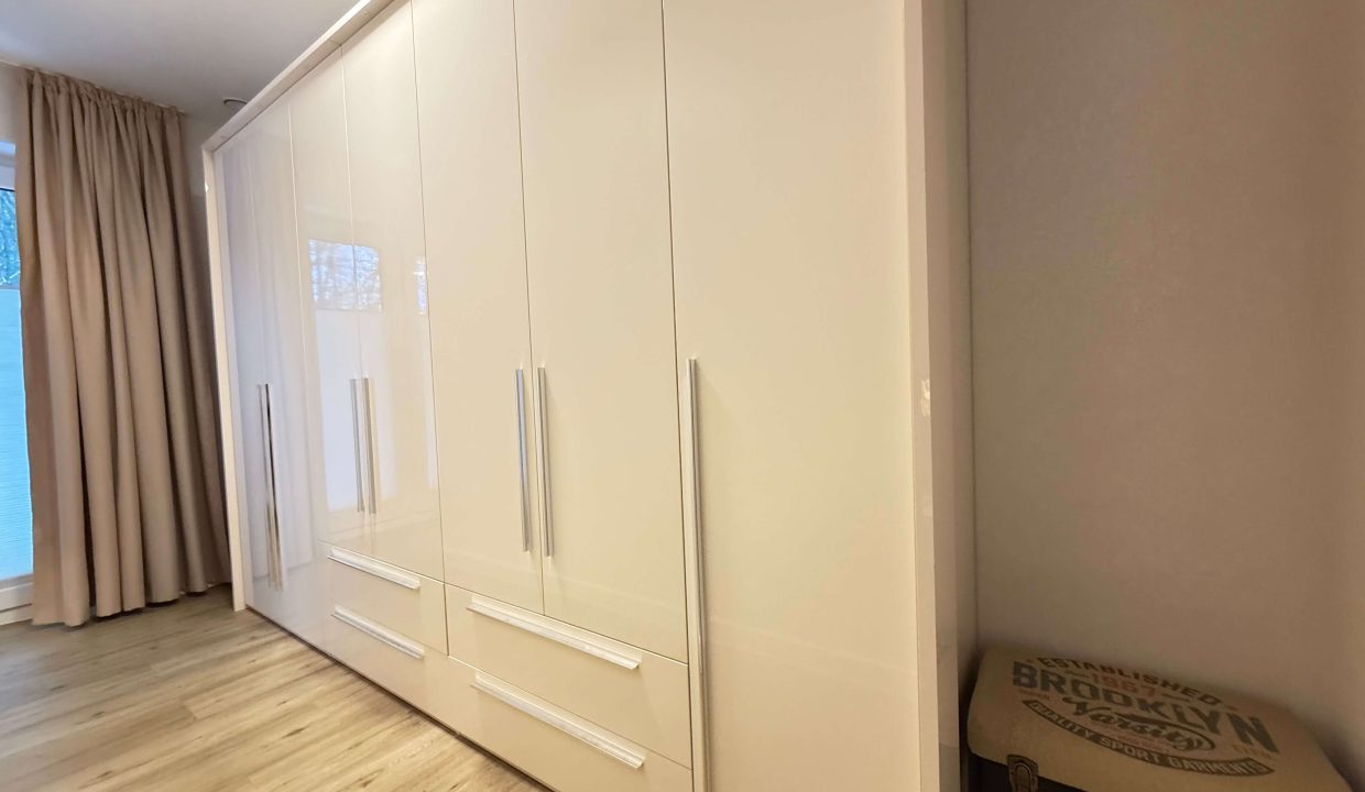 Schlafzimmerschrank im Kaufpreis