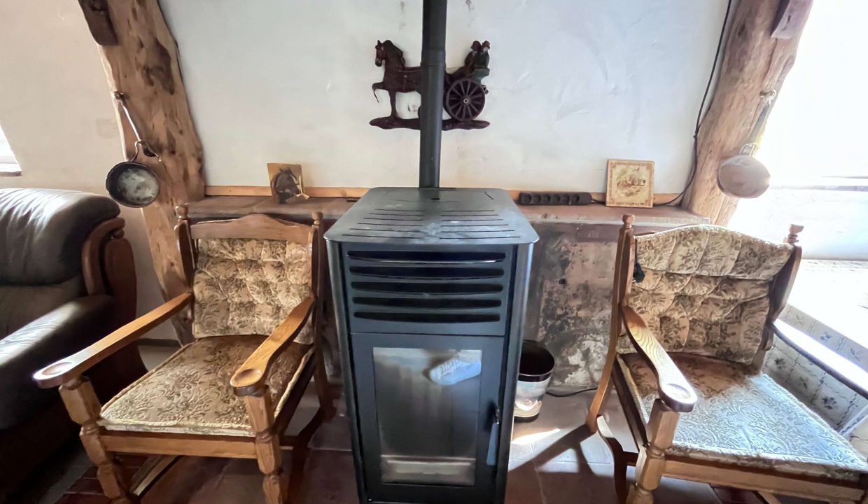 Pelletofen im Reiterstübchen