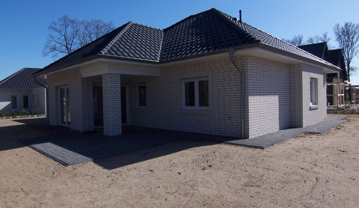 Teilüberdachte Terrasse