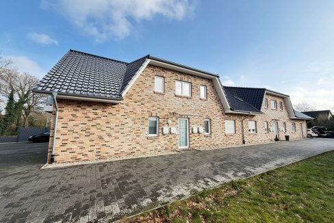 Haus mit 8 Wohneinheiten