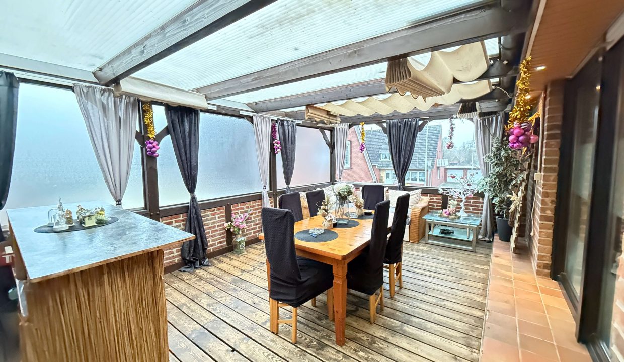 Sommerbalkon überdacht