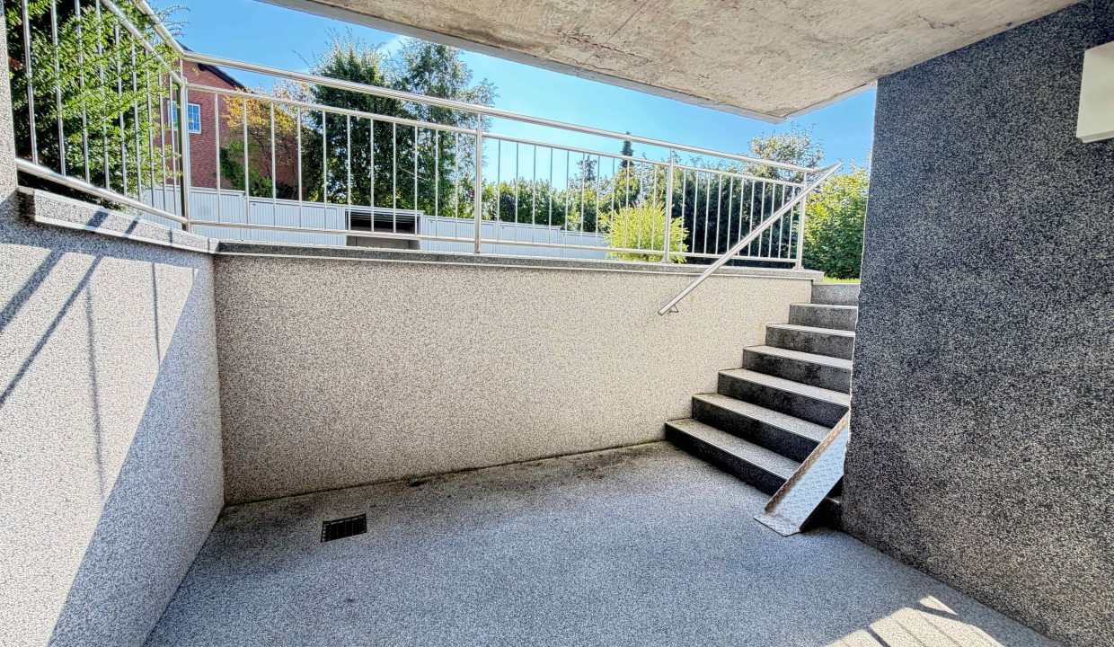 Außentreppe zum Keller