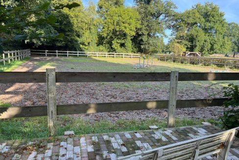 Außenreitplatz 50x30 m