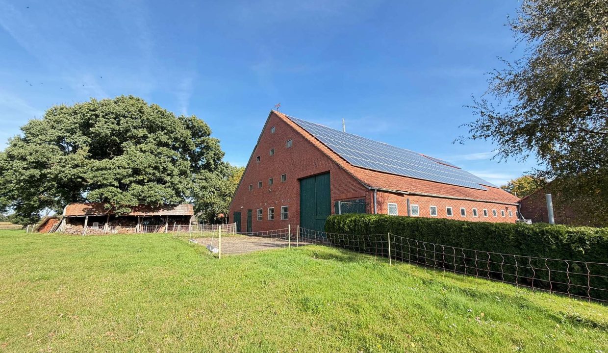 Scheune mit Photovoltaik