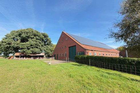 Scheune mit Photovoltaik