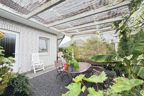 Sonniger Gartensitzplatz