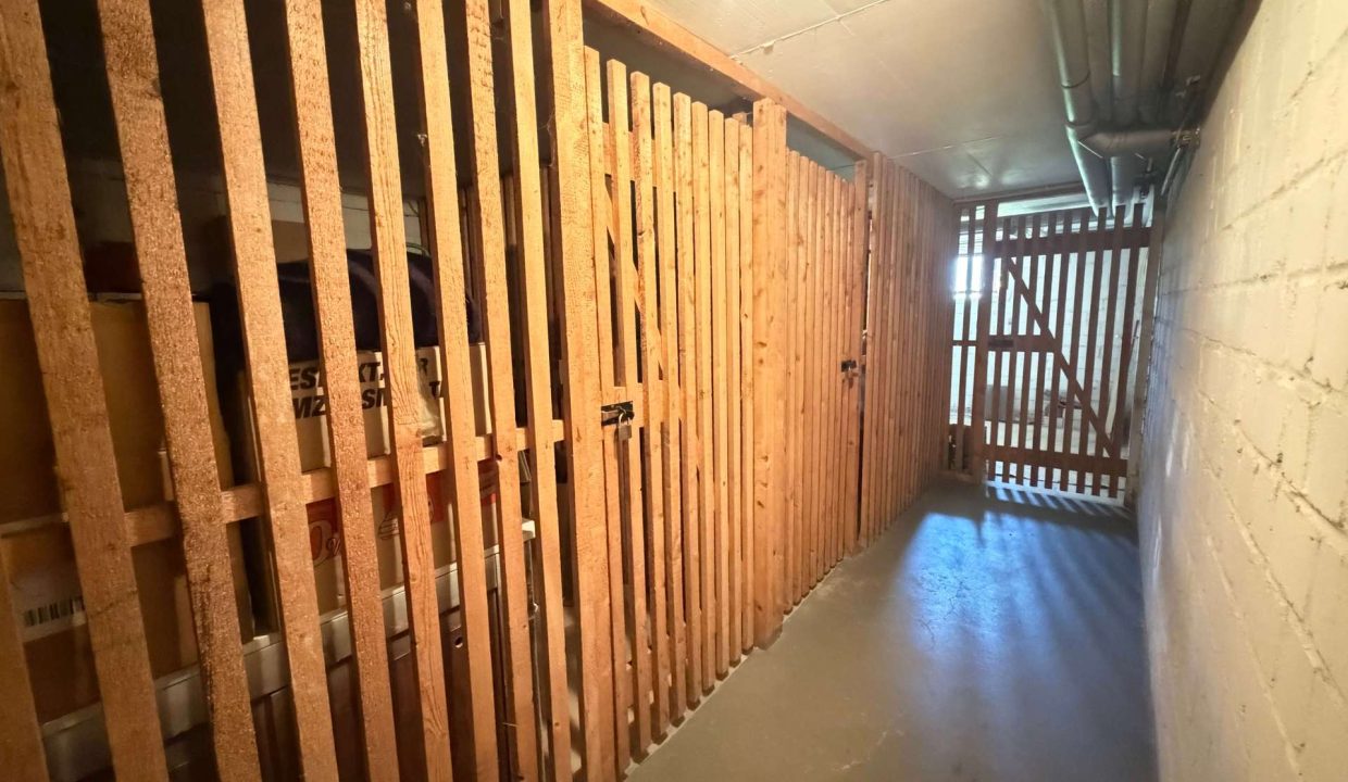 je WE ein separater Kellerraum