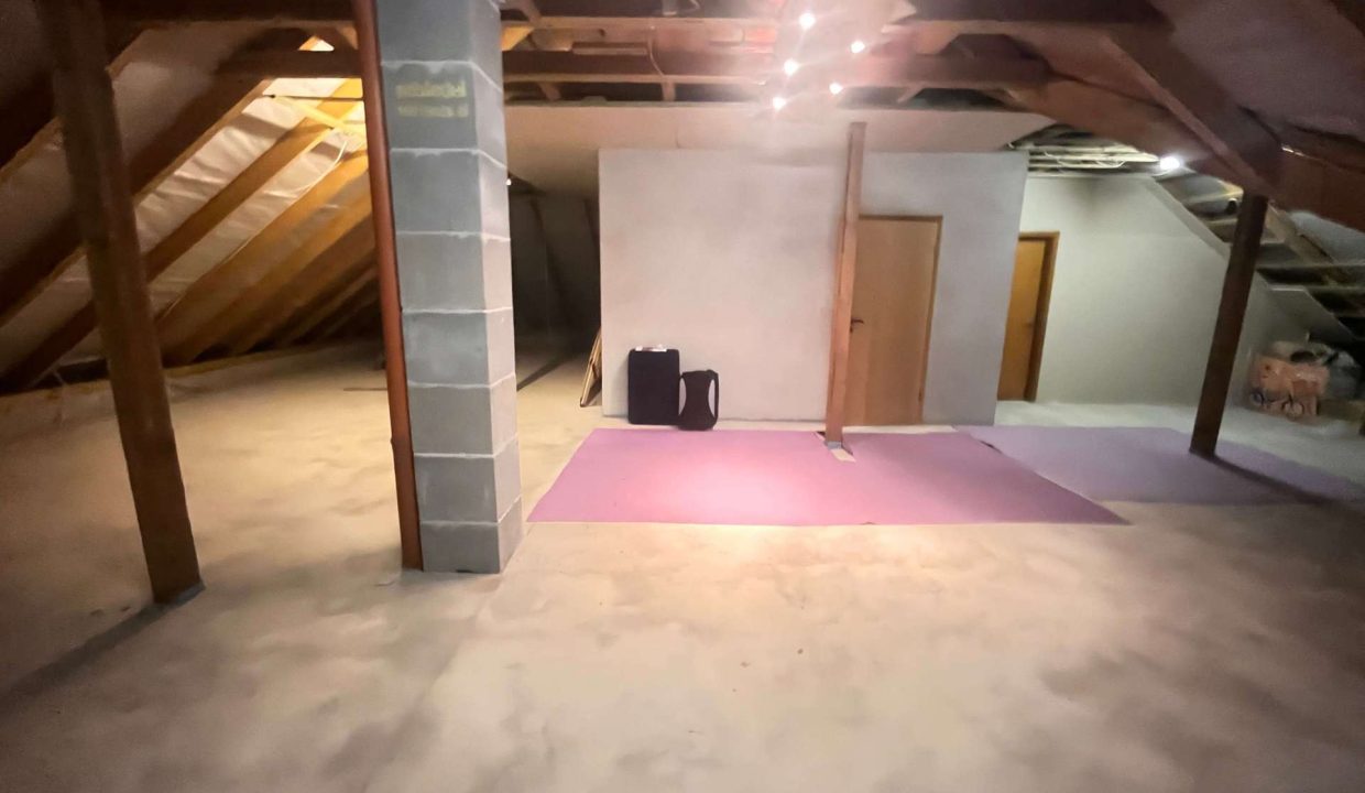 Dachgeschoss ausbaufähig