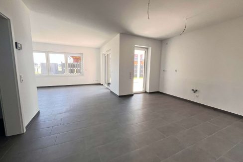 Wohnzimmer mit Küche