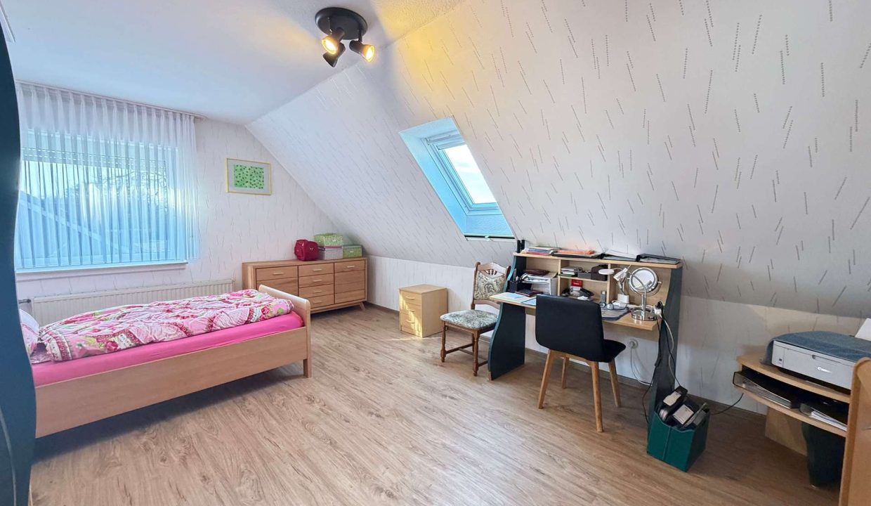 Schlafzimmer OG