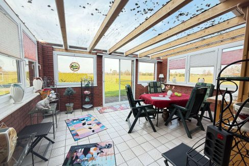 Überdachte Sommerterrasse