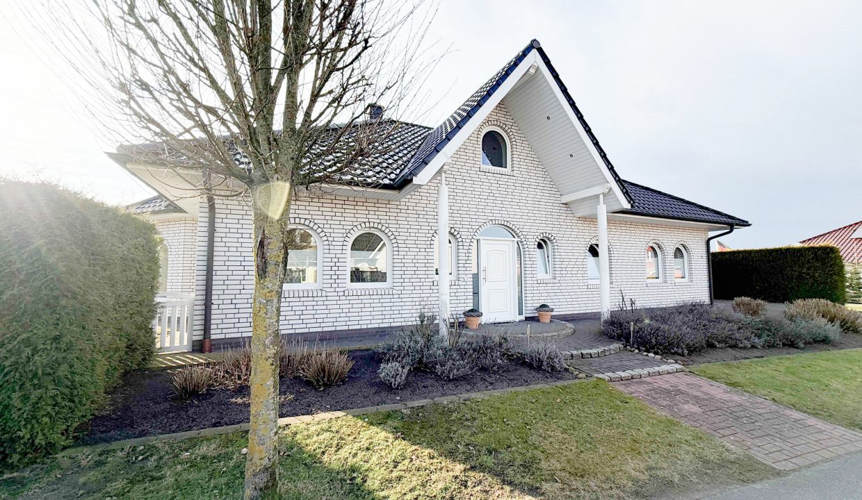 Überdachter Säuleneingang