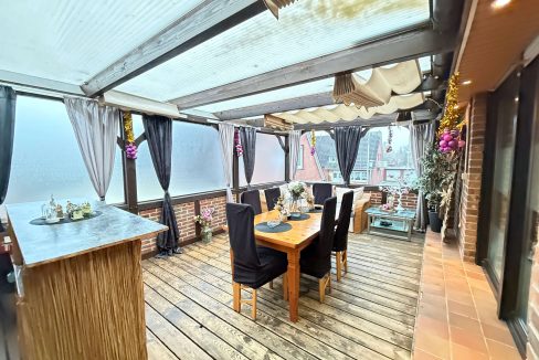 Sommerbalkon überdacht