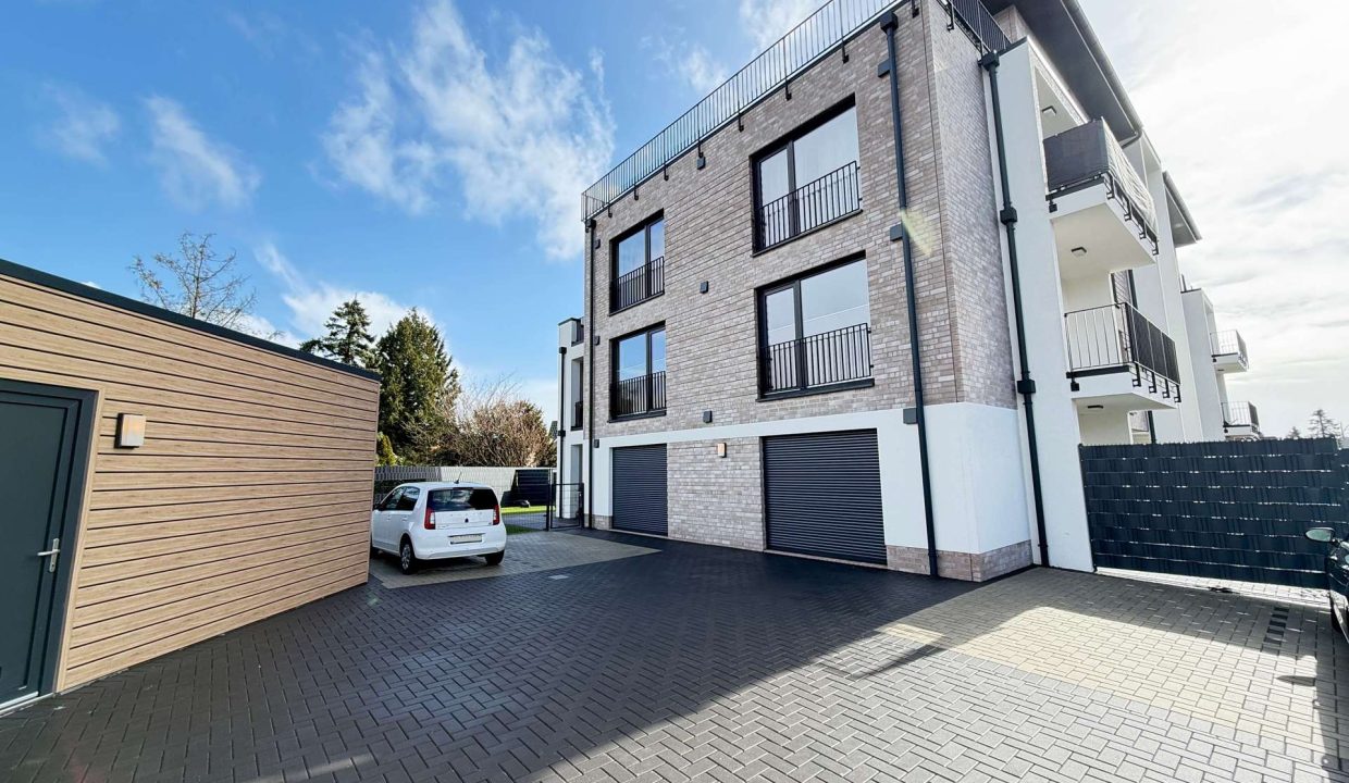 Stellplätze am Haus