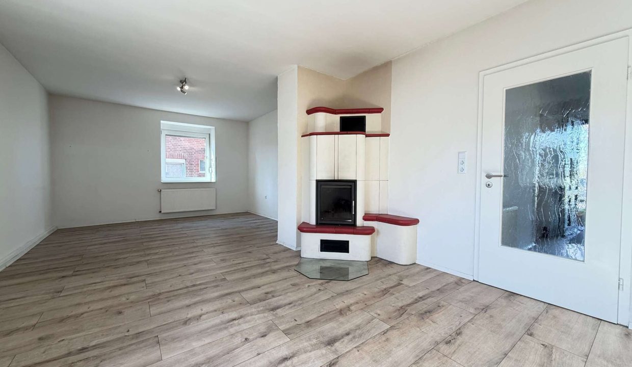 Wohnzimmer mit Kamin